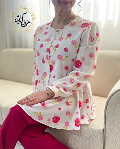 شومیز پایین کلوش سفید طرح گلهای رز صورتی یاسمینا