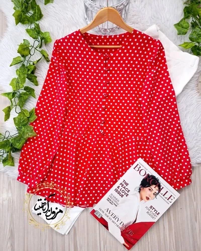 شومیز پایین کلوش مجلسی زمینه قرمز طرح توپی سفید سایز-1-تخفیفی