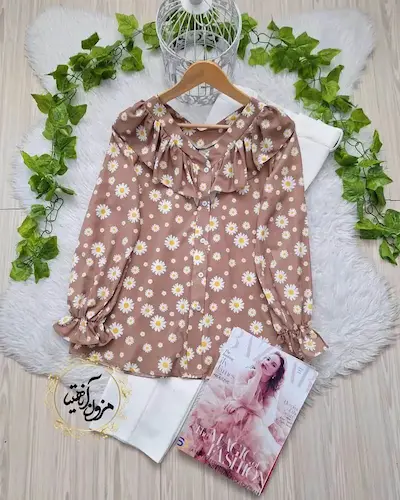 شومیز یقه خورشیدی نسکافه ای طرح بابونه سفید نیروانا سایز-3-تخفیفی