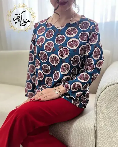 شومیز یقه دلبری آبی نفتی قرمز طرح انار نیمه سالومه