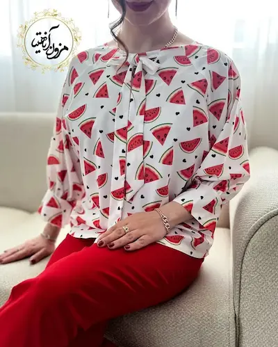 شومیز یقه پاپیونی سفید طرح هندونه قلبی وناز