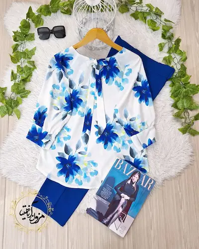 شومیز یقه پاپیونی سفید طرح گلهای کاربنی فلورا