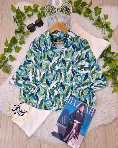 شومیز یقه کتی سفید طرح خطی آبرنگی سبز ویرا