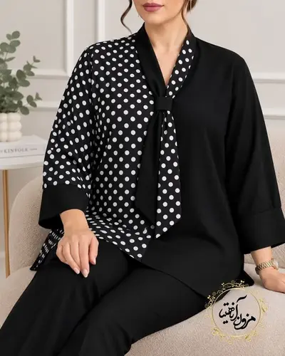 شومیز یقه کراواتی مشکی طرح نیمه ترکیبی توپی سفید