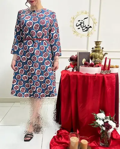 پیراهن مجلسی آبی نفتی قرمز طرح انار نیمه سالومه