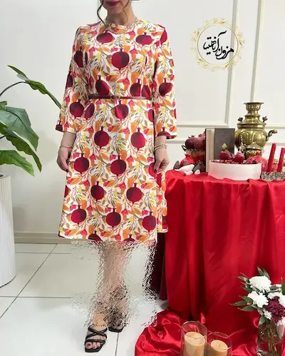 پیراهن مجلسی سفید قرمز طرح انار برگ نارنجی پاییزان